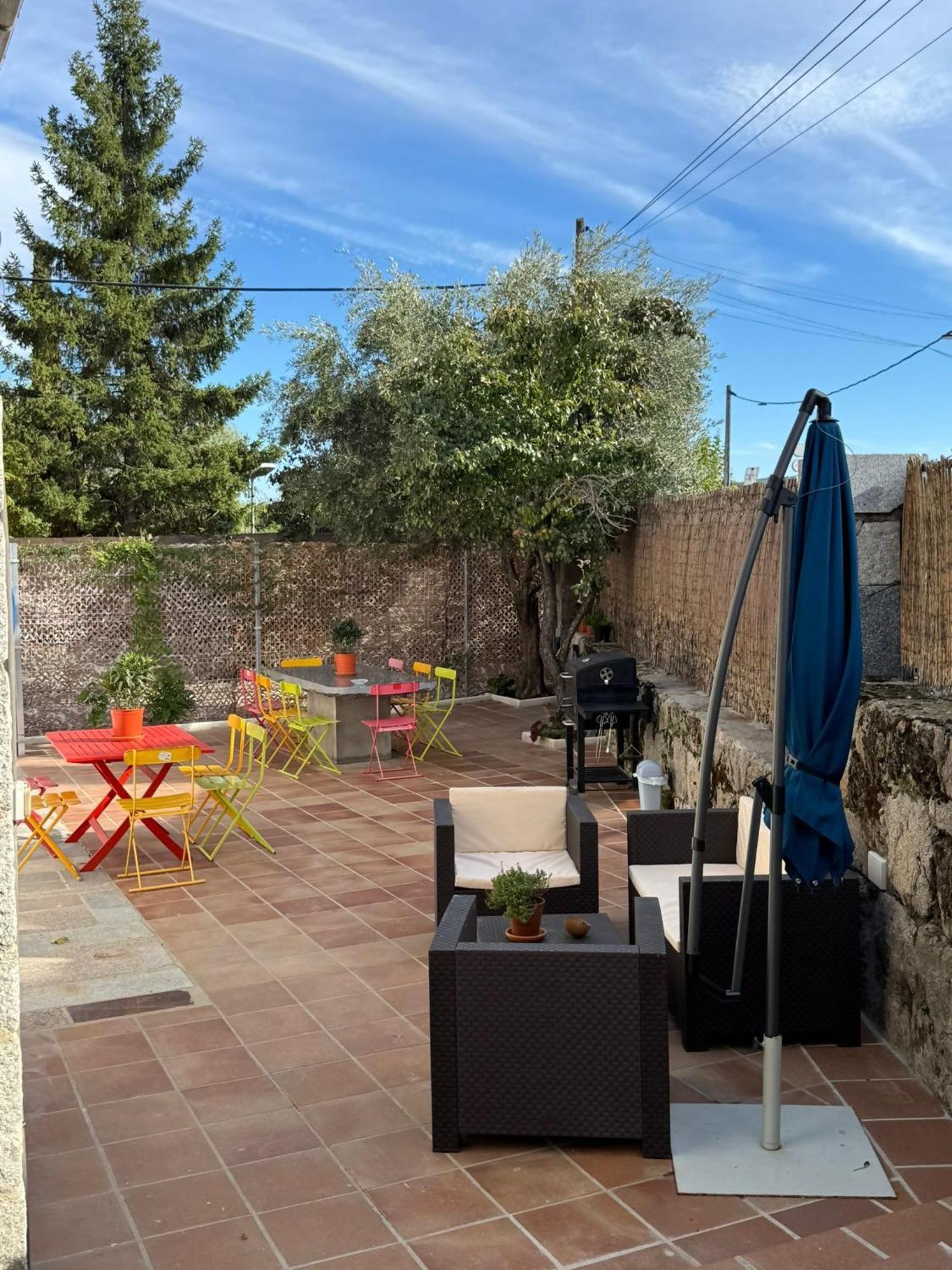 Rural El Petirrojo Con Patio Jardin Farm stay *